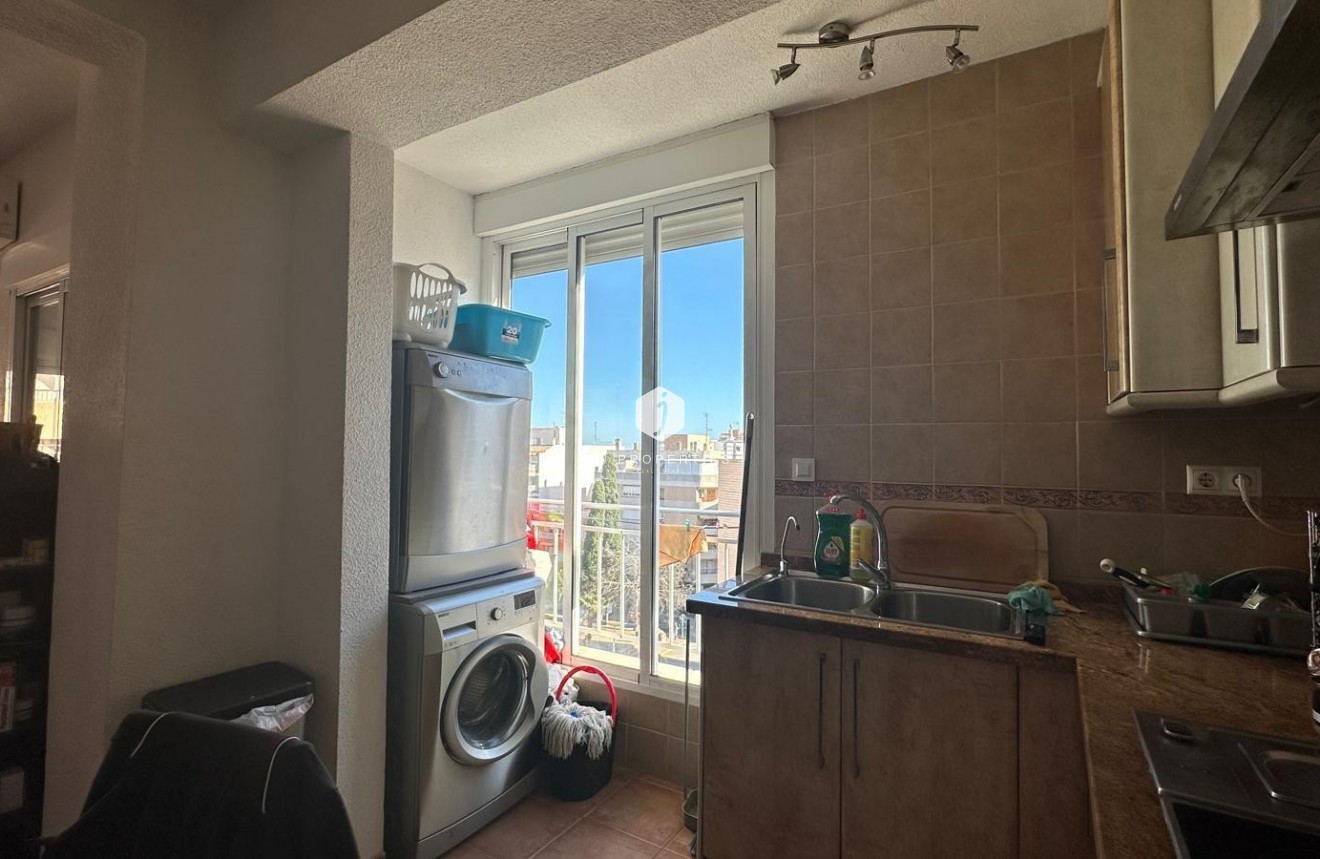 Resale - Apartment / flat -
Torrevieja - Estacion de autobuses