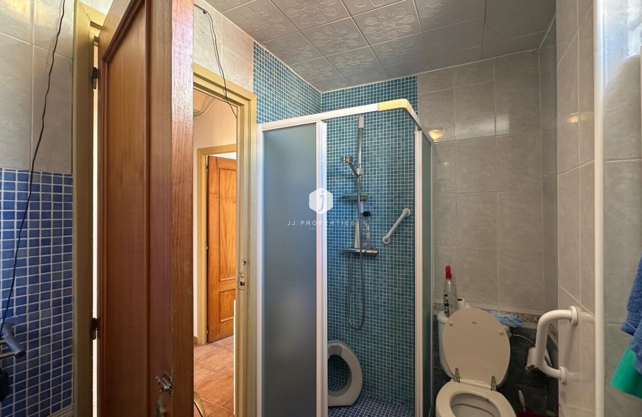 Resale - Apartment / flat -
Torrevieja - Estacion de autobuses