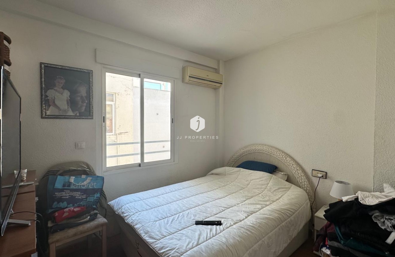 Resale - Apartment / flat -
Torrevieja - Estacion de autobuses