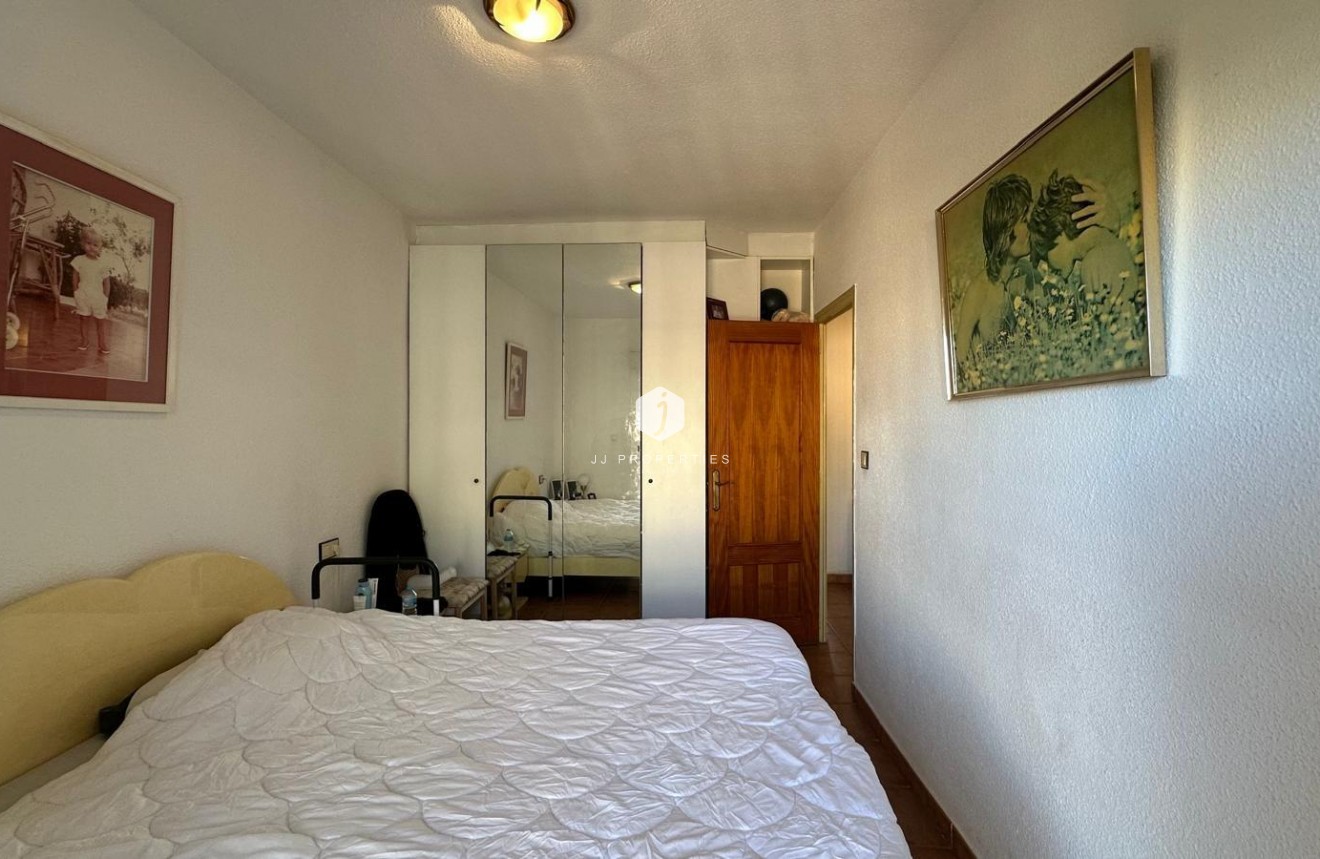 Resale - Apartment / flat -
Torrevieja - Estacion de autobuses
