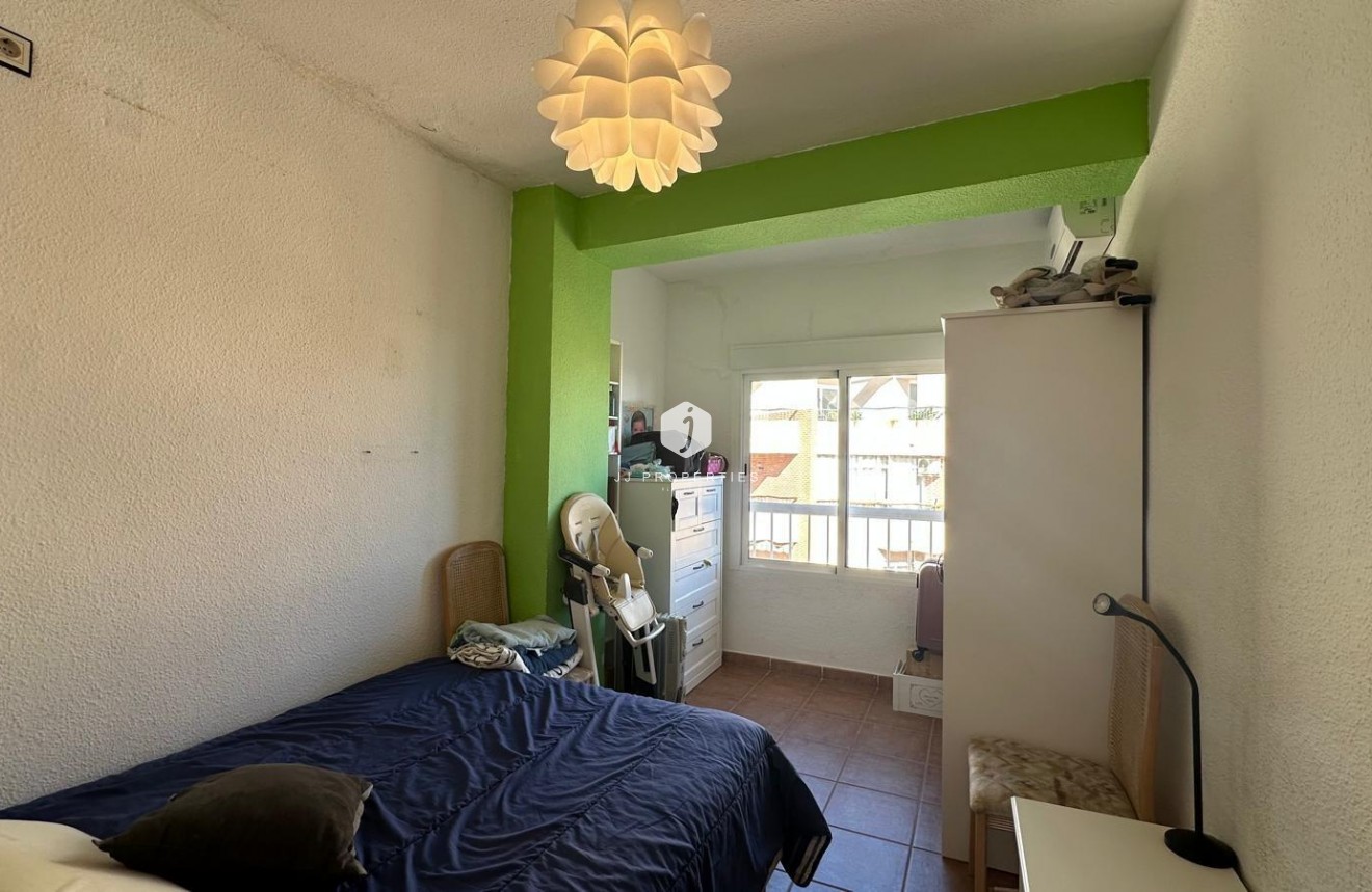 Resale - Apartment / flat -
Torrevieja - Estacion de autobuses