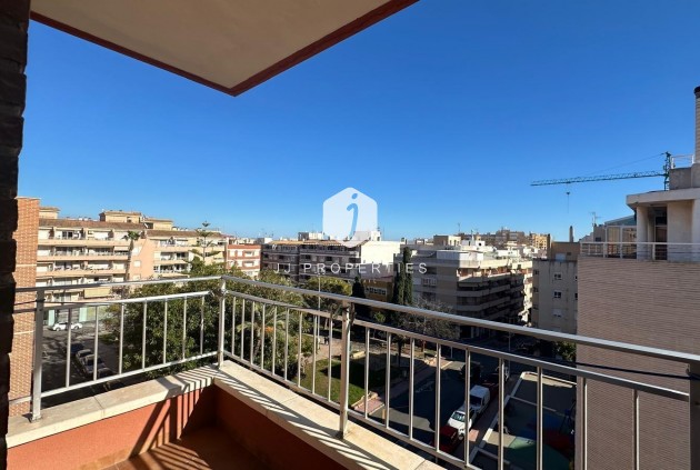 Resale - Apartment / flat -
Torrevieja - Estacion de autobuses