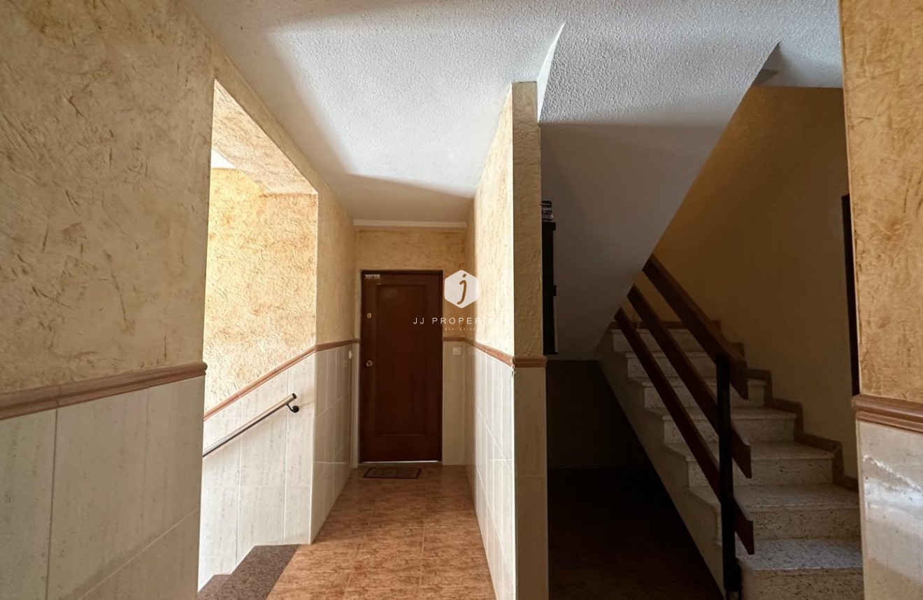 Resale - Apartment / flat -
Torrevieja - Estacion de autobuses