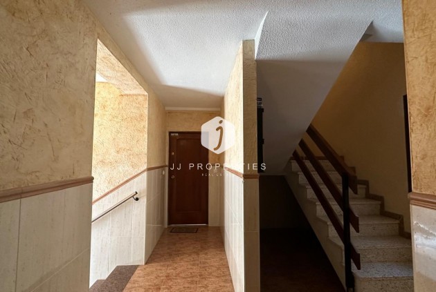Resale - Apartment / flat -
Torrevieja - Estacion de autobuses
