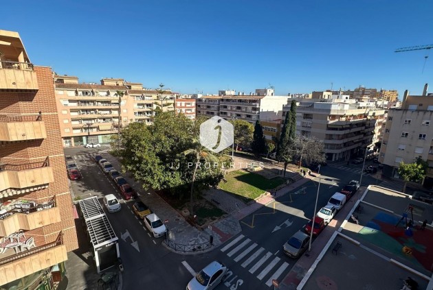 Resale - Apartment / flat -
Torrevieja - Estacion de autobuses