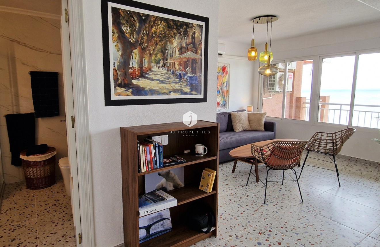 Resale - Apartment / flat -
Torrevieja - Costa Blanca