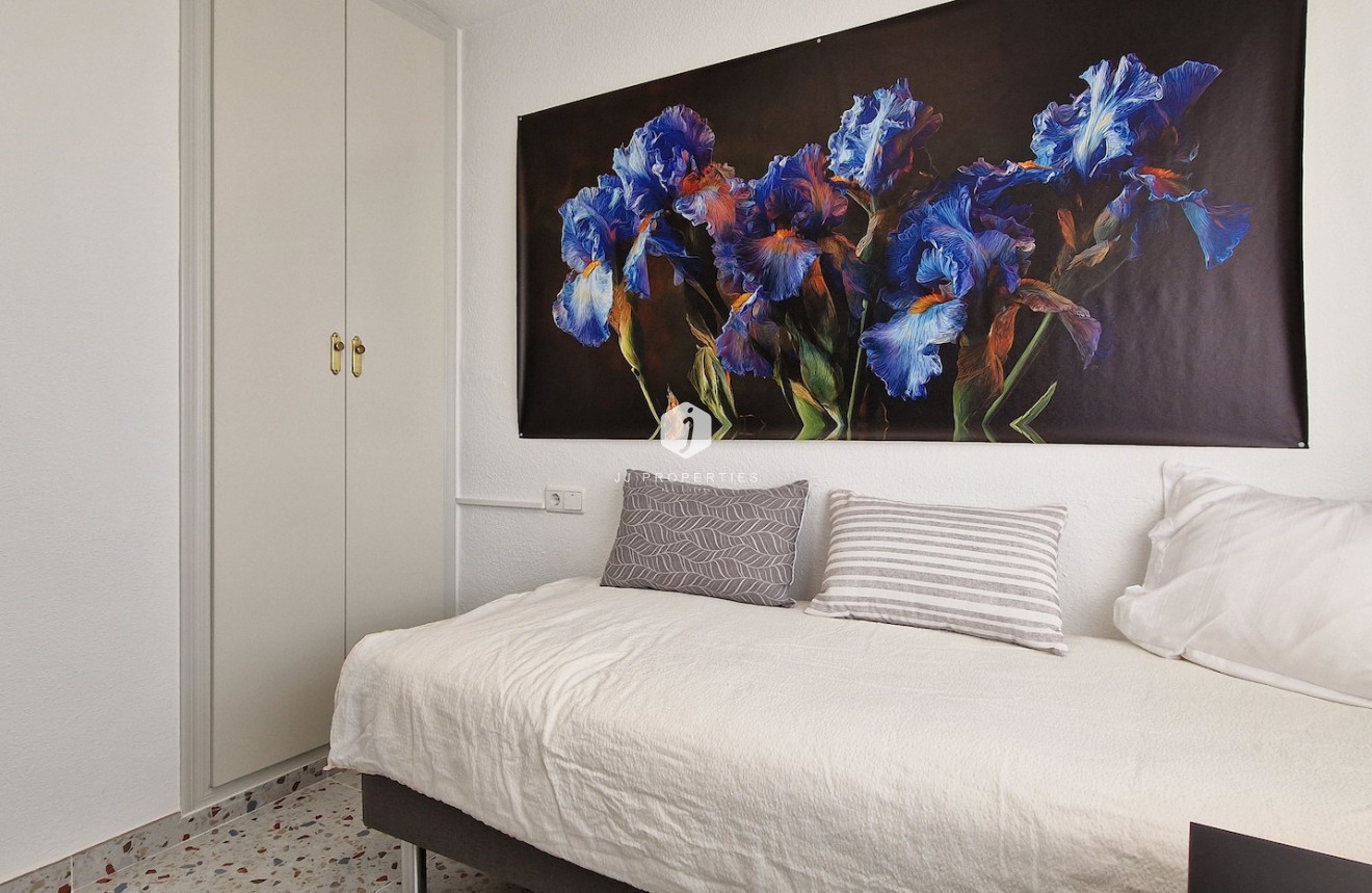 Resale - Apartment / flat -
Torrevieja - Costa Blanca