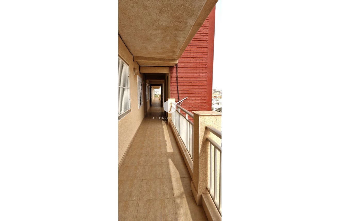 Resale - Apartment / flat -
Torrevieja - Costa Blanca