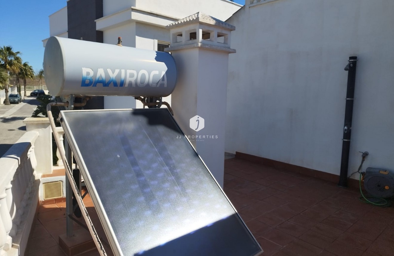 Resale - Bungalow -
Torrevieja - Costa Blanca
