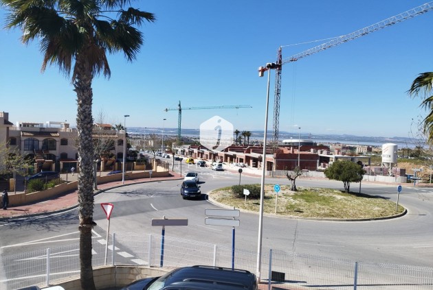 Resale - Bungalow -
Torrevieja - Costa Blanca