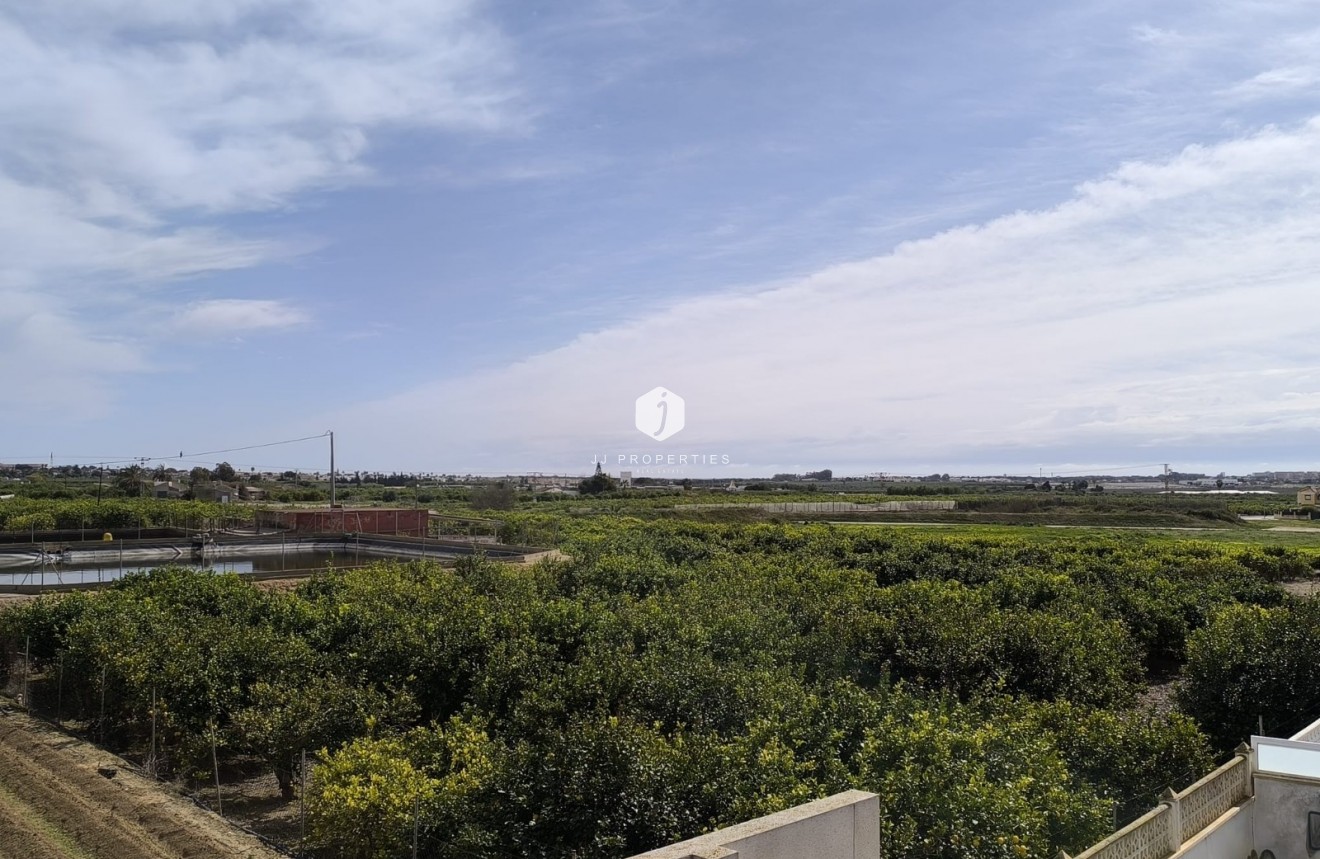 Resale - Villa -
El Raso - Costa Blanca