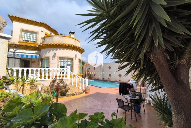 Resale - Villa -
El Raso - Costa Blanca