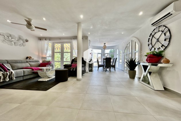 Resale - Villa -
Cabo Roig - Costa Blanca