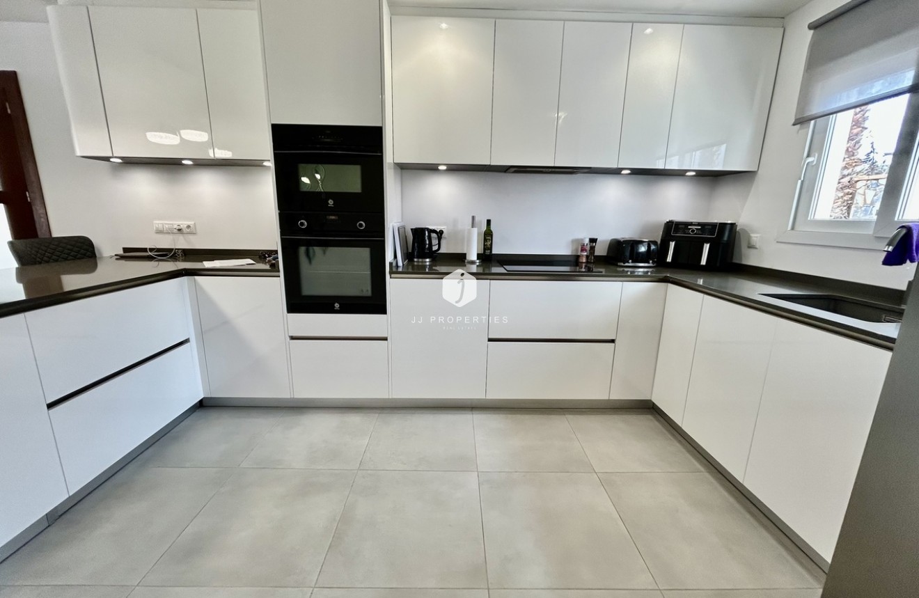 Resale - Villa -
Cabo Roig - Costa Blanca