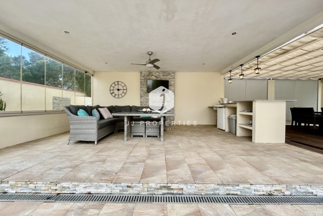 Resale - Villa -
Cabo Roig - Costa Blanca