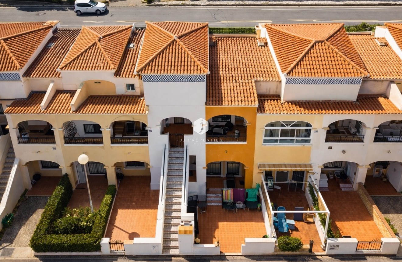 Resale - Apartment / flat -
Los Altos - Costa Blanca