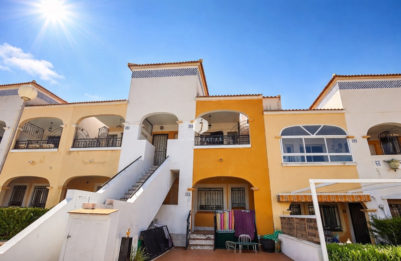 Resale - Apartment / flat -
Los Altos - Costa Blanca