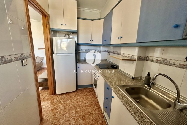 Resale - Apartment / flat -
Los Altos - Costa Blanca