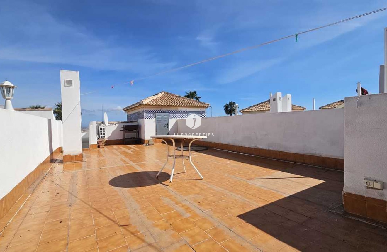 Resale - Apartment / flat -
Los Altos - Costa Blanca