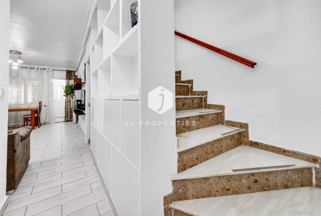 Resale - Chalet -
Torrevieja - Costa Blanca