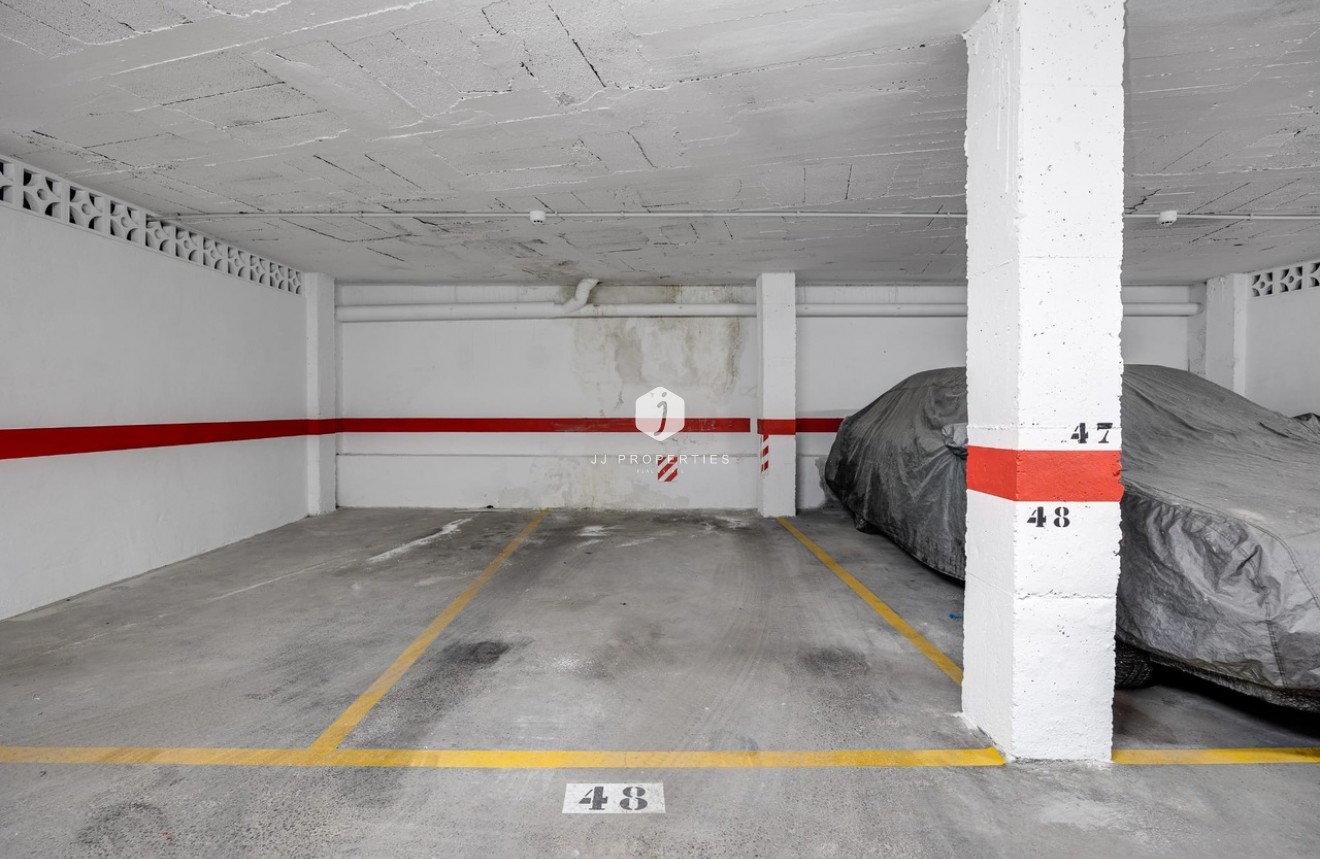 Resale - Chalet -
Torrevieja - Costa Blanca