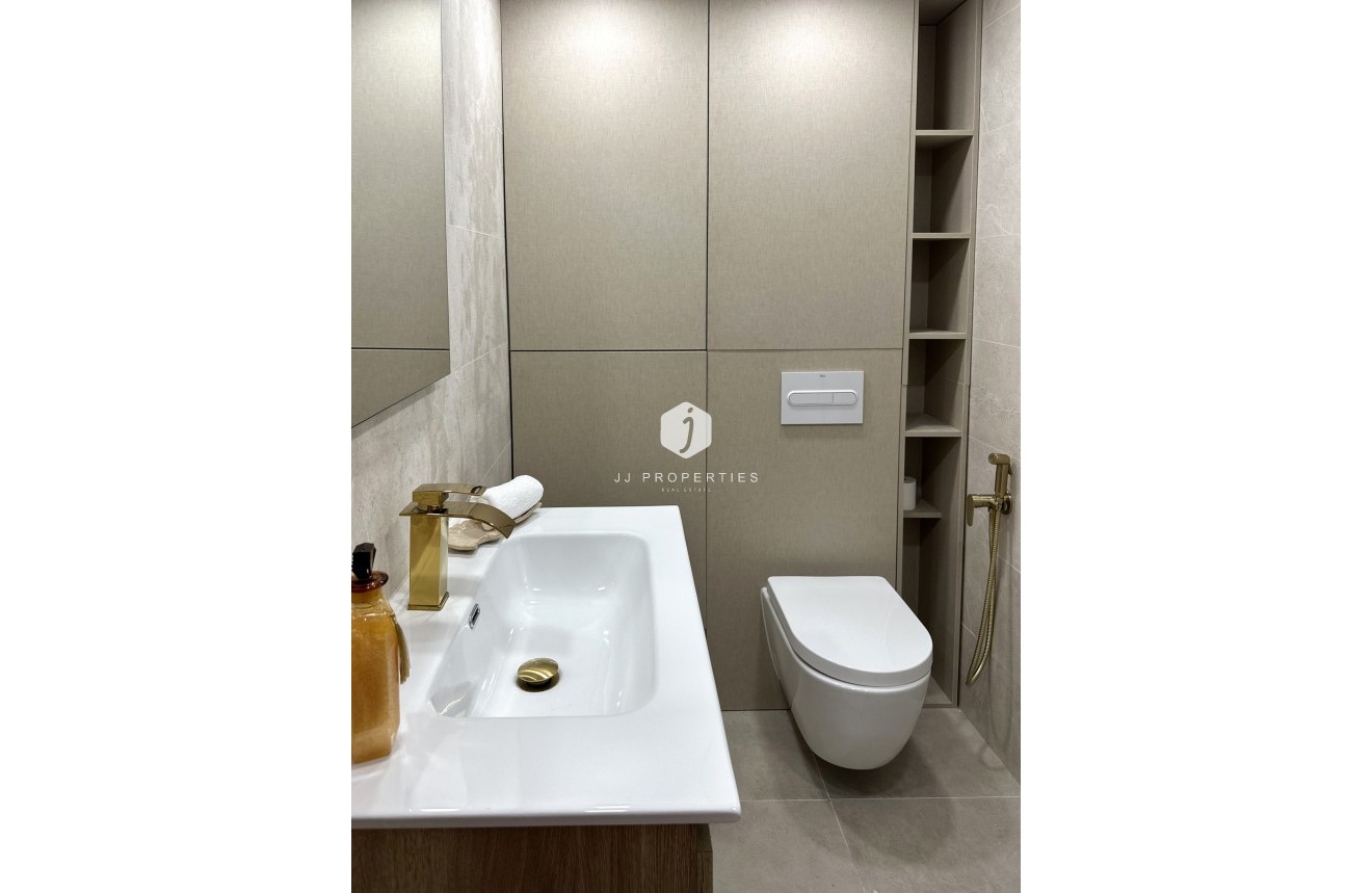 Segunda mano - Apartamento / piso -
Torrevieja - Costa Blanca