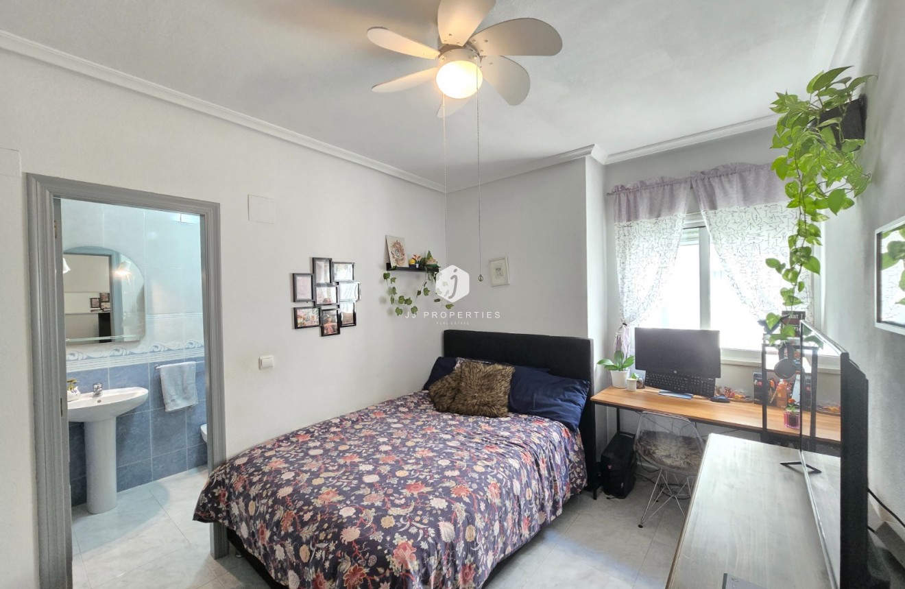 Z drugiej ręki - Mieszkanie w bloku -
Los Montesinos - Costa Blanca