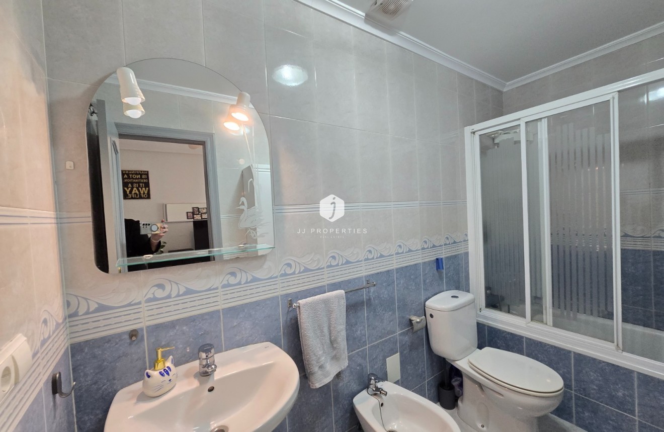 Z drugiej ręki - Mieszkanie w bloku -
Los Montesinos - Costa Blanca