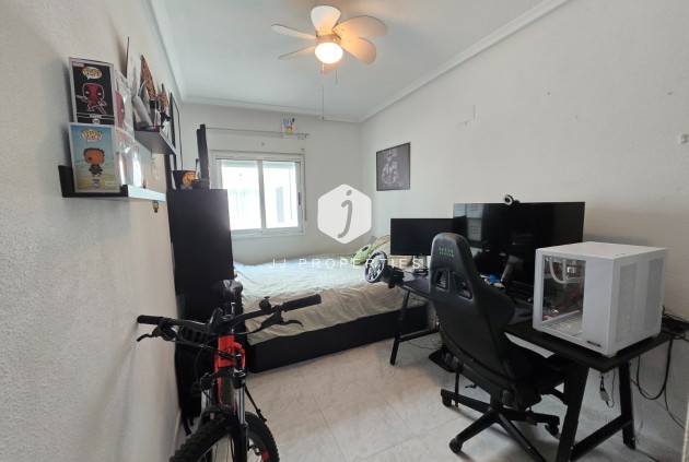 Z drugiej ręki - Mieszkanie w bloku -
Los Montesinos - Costa Blanca