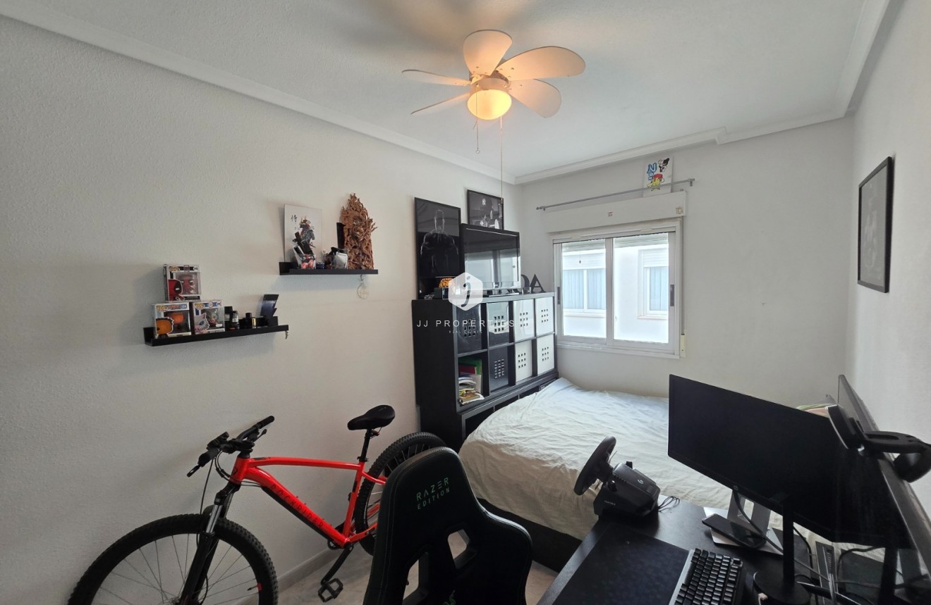 Z drugiej ręki - Mieszkanie w bloku -
Los Montesinos - Costa Blanca