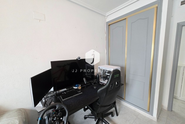 Z drugiej ręki - Mieszkanie w bloku -
Los Montesinos - Costa Blanca