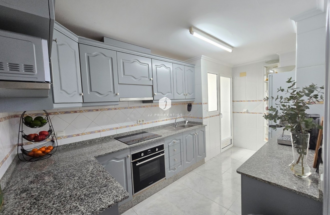 Z drugiej ręki - Mieszkanie w bloku -
Los Montesinos - Costa Blanca