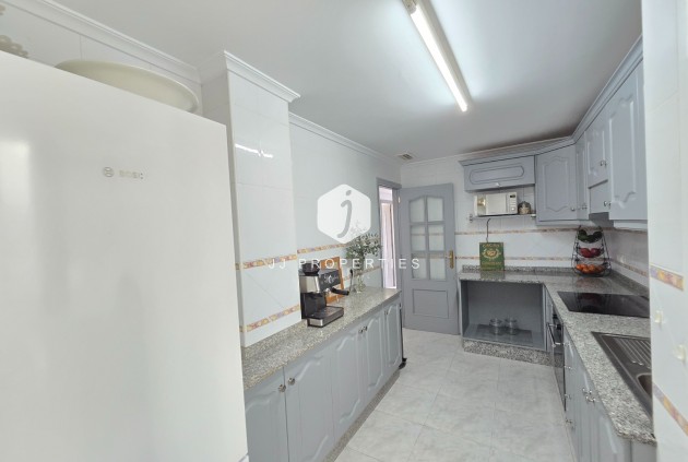 Z drugiej ręki - Mieszkanie w bloku -
Los Montesinos - Costa Blanca