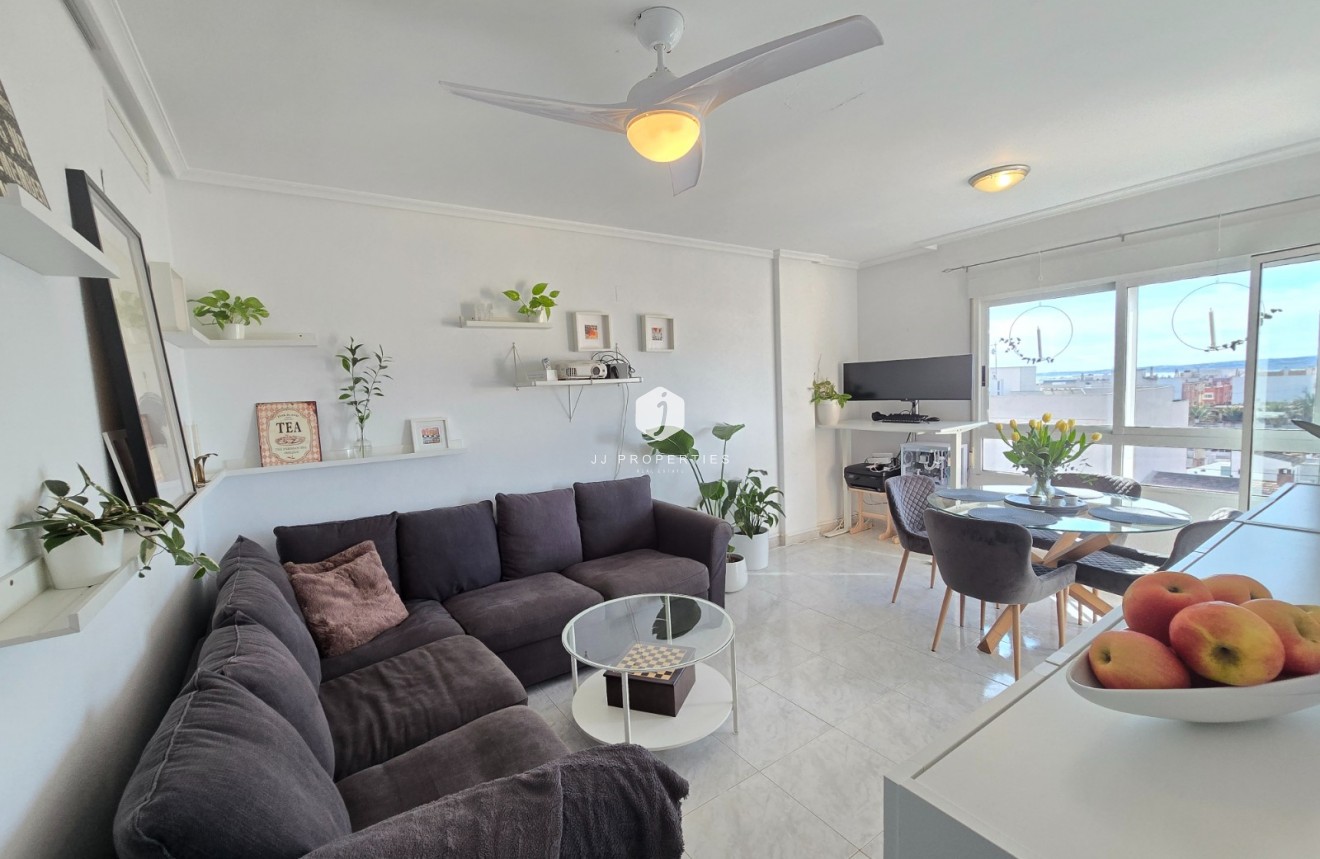 Z drugiej ręki - Mieszkanie w bloku -
Los Montesinos - Costa Blanca