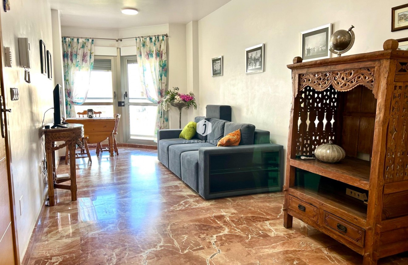 Aus zweiter Hand - Wohnung -
Torrevieja - Centro