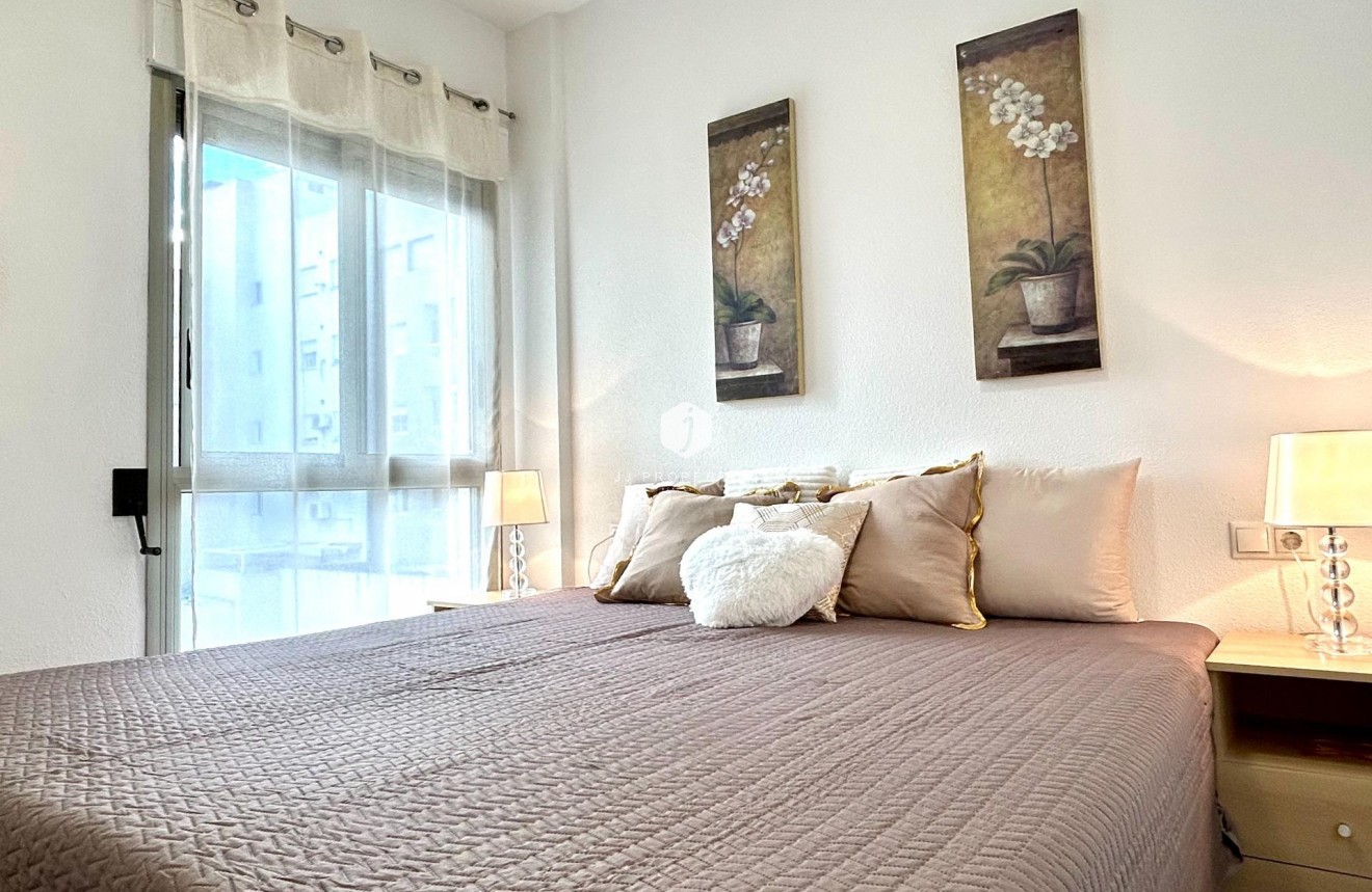 Aus zweiter Hand - Wohnung -
Torrevieja - Centro