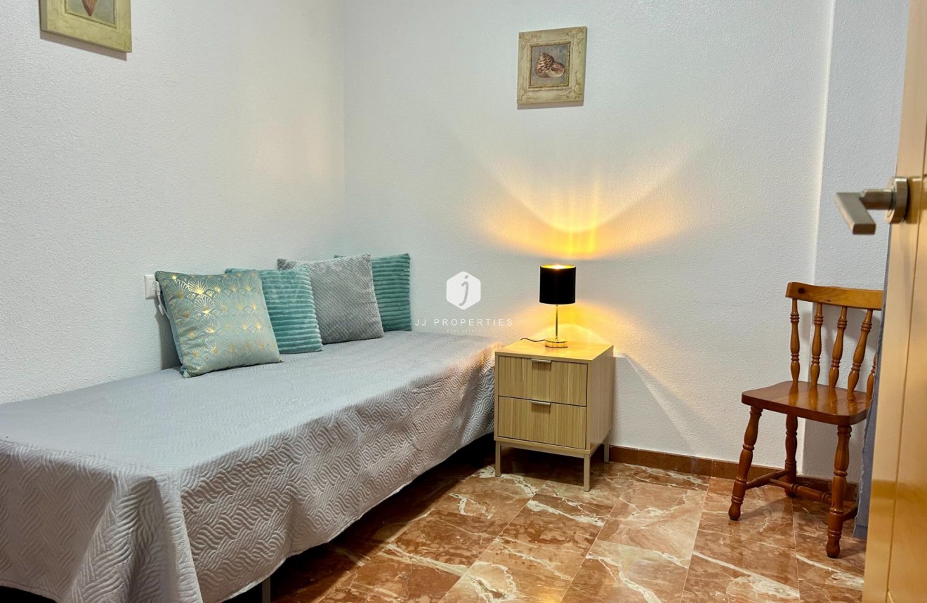 Aus zweiter Hand - Wohnung -
Torrevieja - Centro