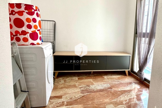 Aus zweiter Hand - Wohnung -
Torrevieja - Centro