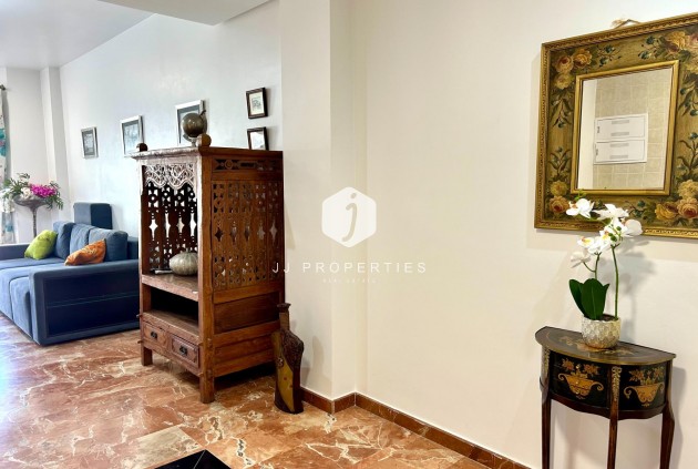 Aus zweiter Hand - Wohnung -
Torrevieja - Centro