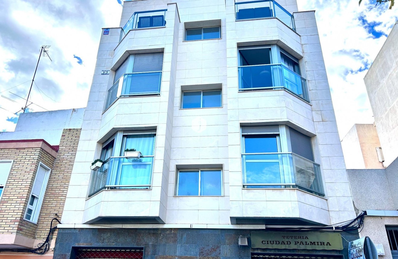 Aus zweiter Hand - Wohnung -
Torrevieja - Centro