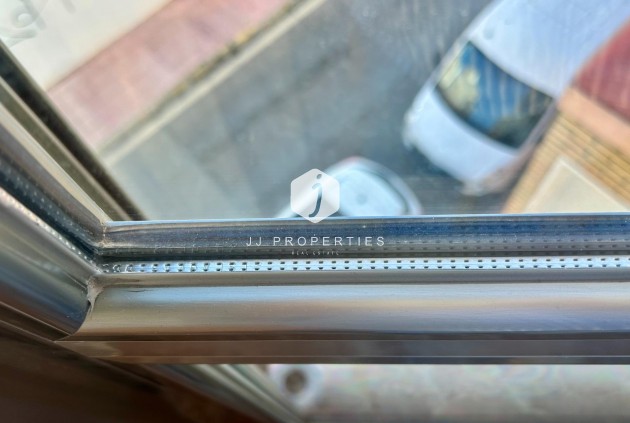 Aus zweiter Hand - Wohnung -
Torrevieja - Centro