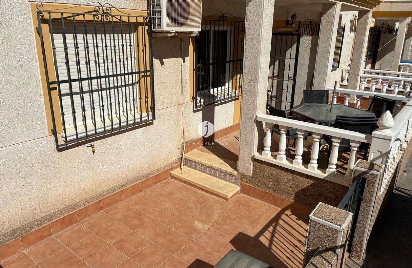 Resale - Apartment / flat -
Algorfa - Costa Blanca