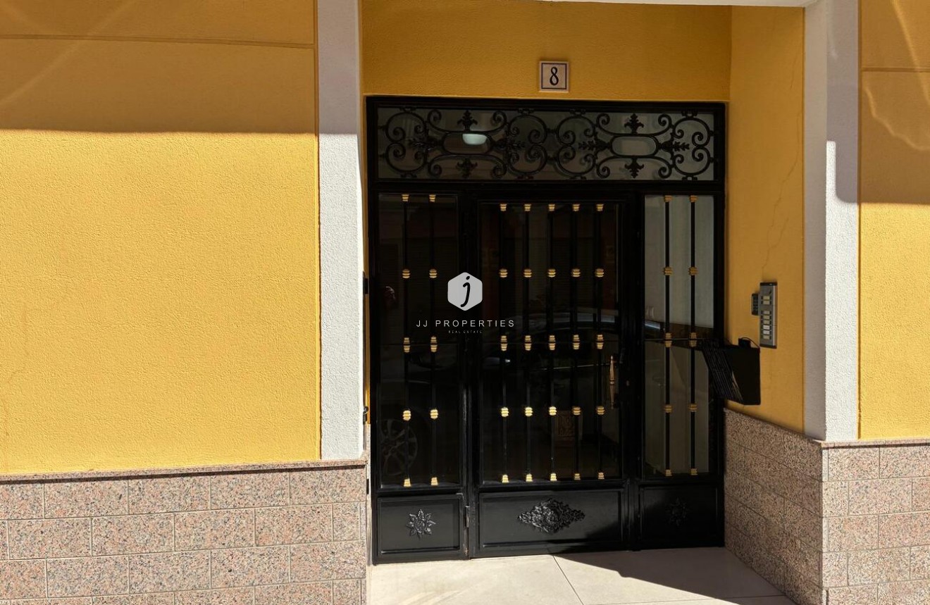 Resale - Apartment / flat -
Almoradí - Costa Blanca