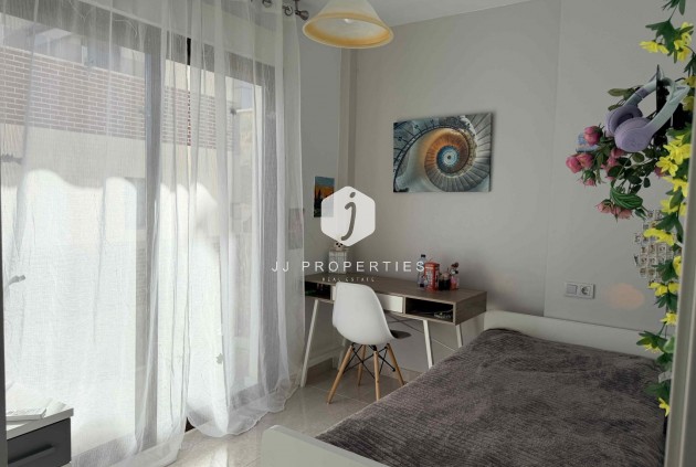 Resale - Chalet -
Cabo Roig - Costa Blanca