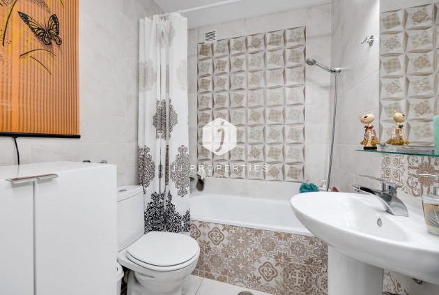 Resale - Chalet -
Torrevieja - Costa Blanca