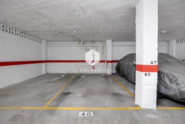 Resale - Chalet -
Torrevieja - Costa Blanca