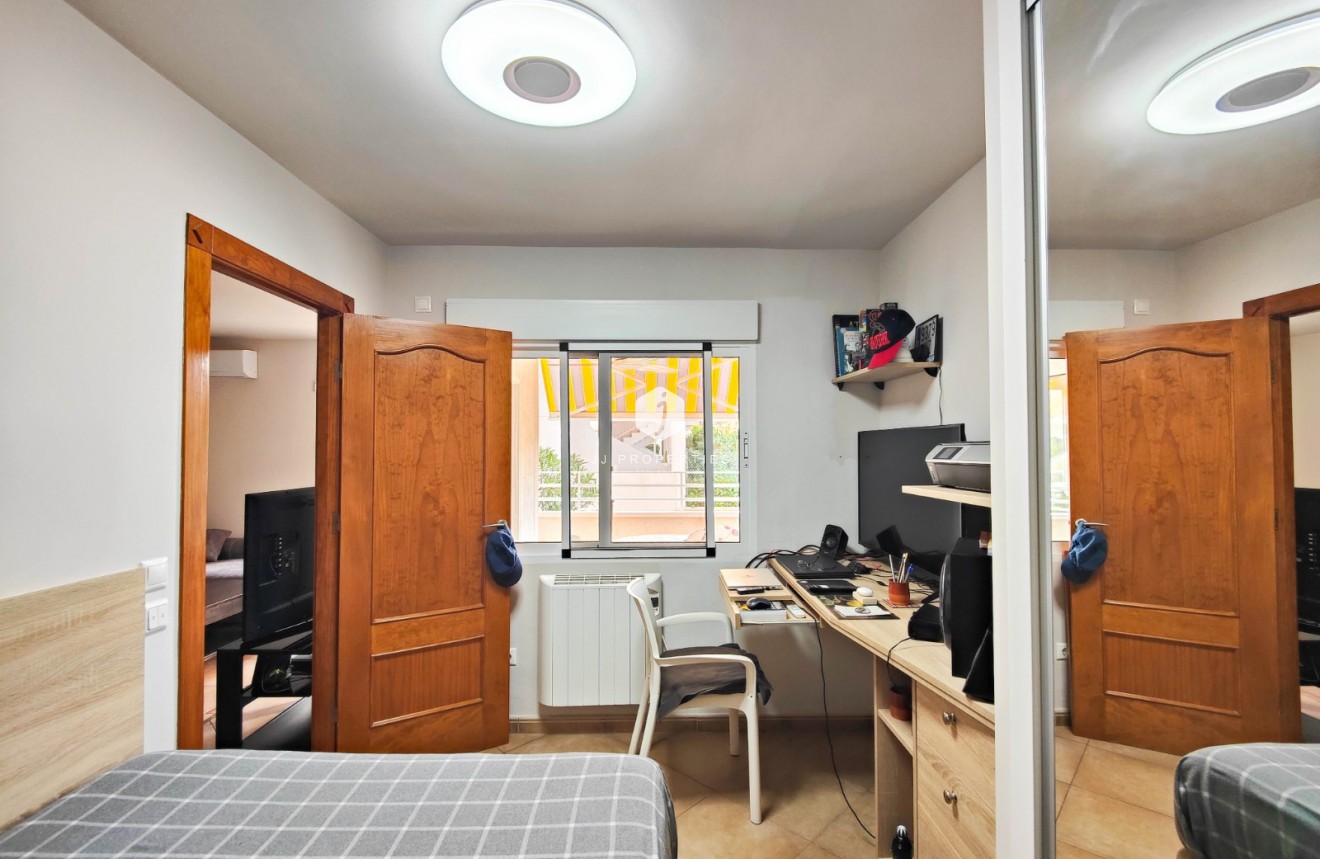 Resale - Apartment / flat -
Torrevieja - Costa Blanca