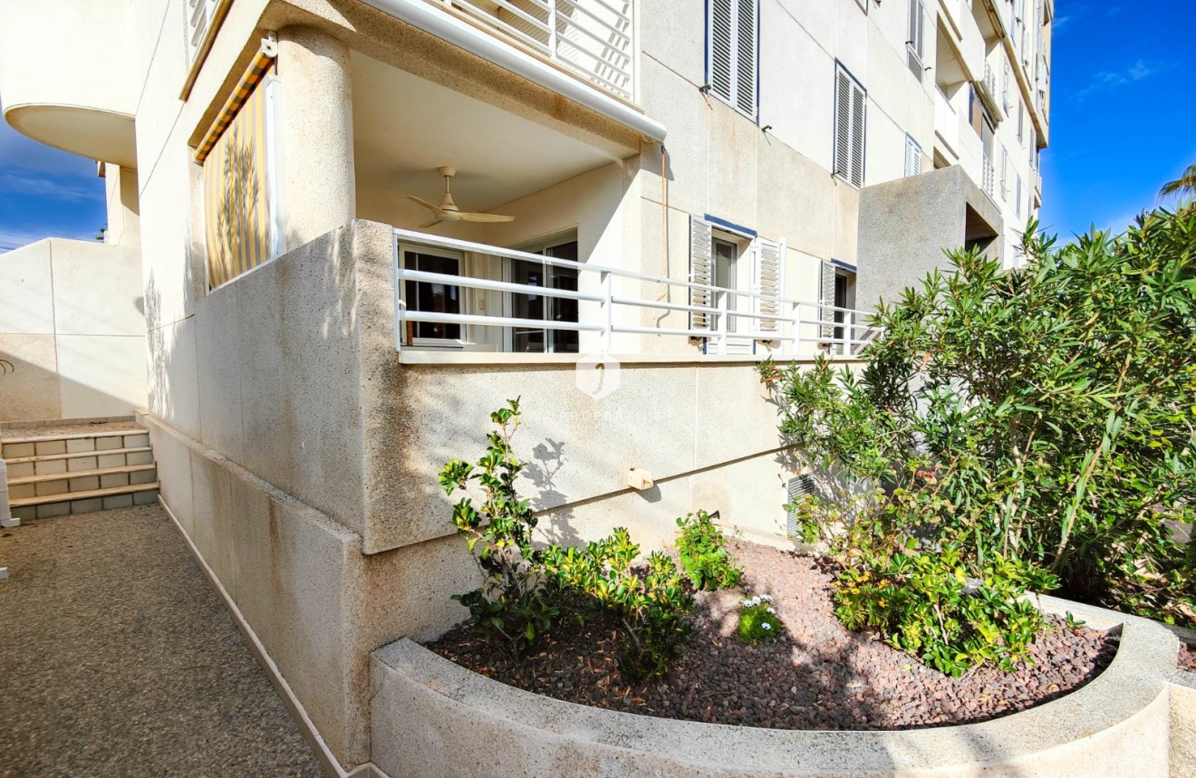 Resale - Apartment / flat -
Torrevieja - Costa Blanca