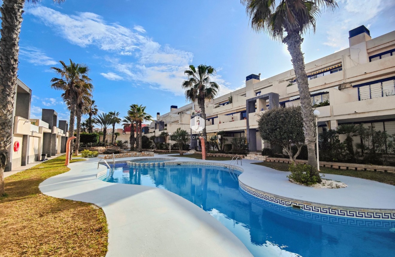 Resale - Apartment / flat -
Torrevieja - Costa Blanca