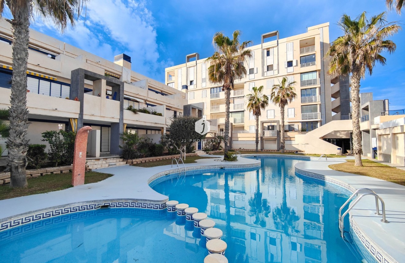 Resale - Apartment / flat -
Torrevieja - Costa Blanca